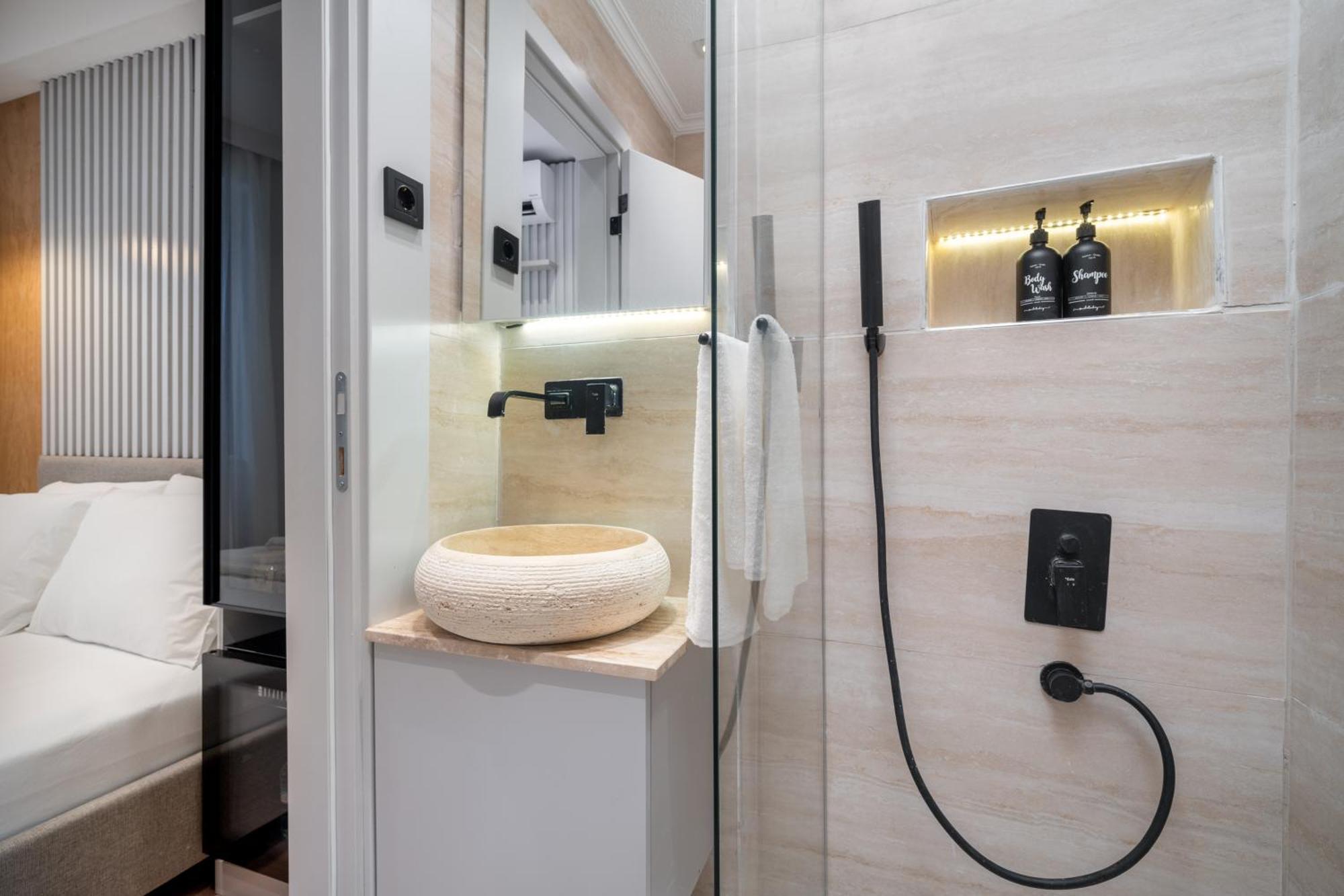 Urban Quarters - Nevizade Hotel Istanbul Room photo